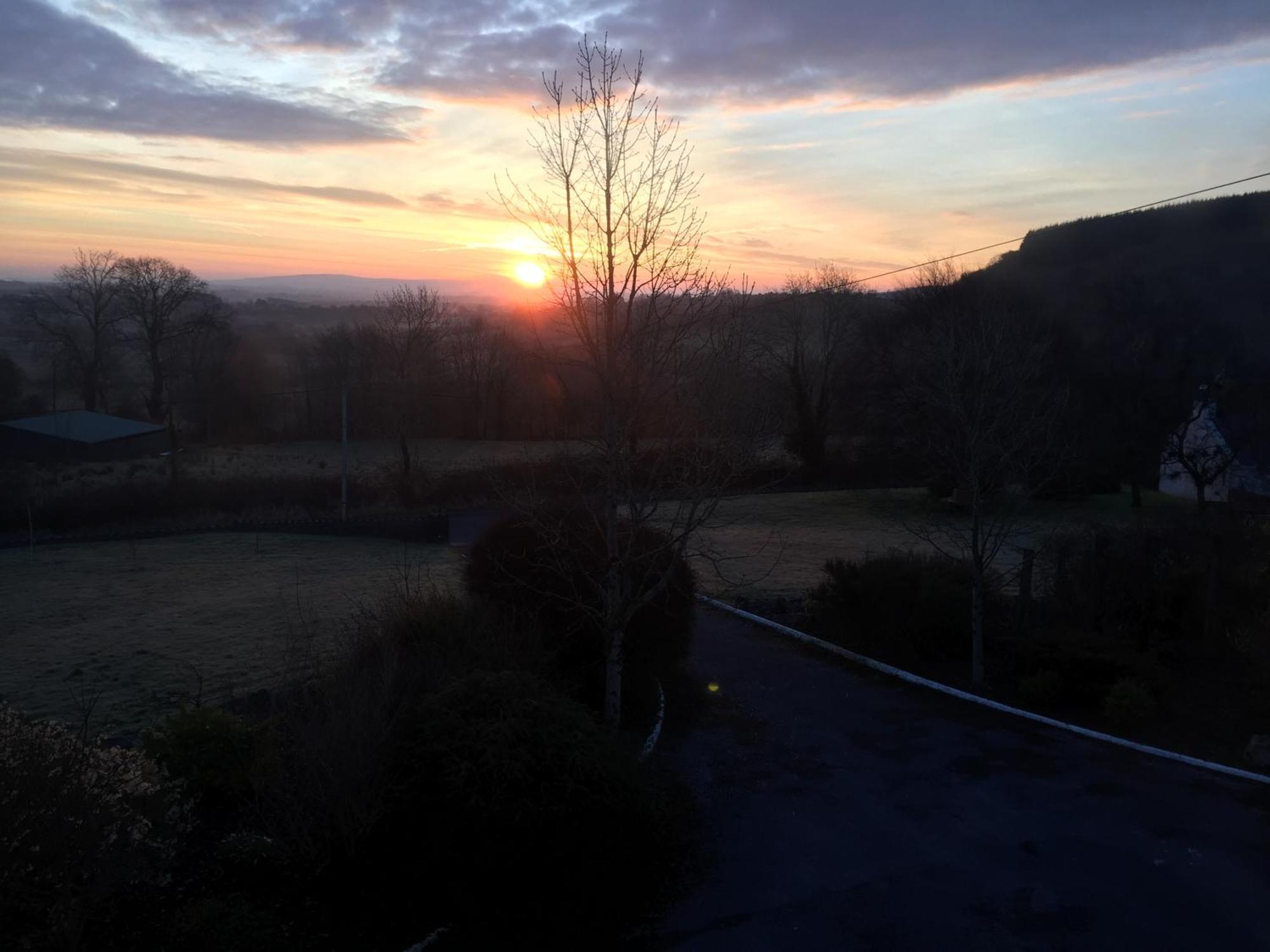 The Cottage @ Burkedale House Corofin  ภายนอก รูปภาพ